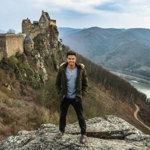 Meet your Posher, Chase